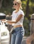 Miley Cyrus and Kaitlynn Carter Getting Lunch in Los Angeles