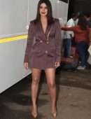 Priyanka-Chopra-Leggy-820