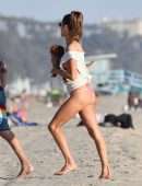 Alessandra Ambrosio Booty, Playing Beach Volleyball in Santa Monica