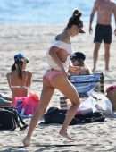 Alessandra Ambrosio Booty, Playing Beach Volleyball in Santa Monica
