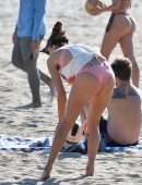 Alessandra Ambrosio Booty, Playing Beach Volleyball in Santa Monica