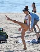 Alessandra Ambrosio Booty, Playing Beach Volleyball in Santa Monica