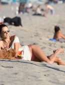 Alessandra Ambrosio Booty, Playing Beach Volleyball in Santa Monica