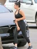 Ariel Winter Booty in Black Leggings