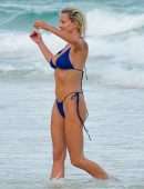 Caroline Vreeland Booty in Bikini Malfunction at the Beach in Tulum