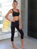 Elizabeth Turner in Bikini Photoshoot