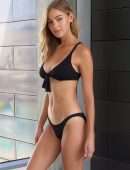 Elizabeth Turner in Bikini Photoshoot