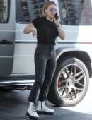 Hilary Duff at a Gas Station in West Hollywood