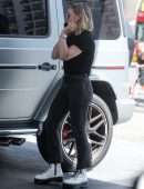 Hilary Duff at a Gas Station in West Hollywood
