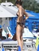 Isabeli Fontana in Bikini with Boyfriend Diego Ferrero at the Beach www.sawfirst.com