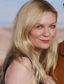 Kirsten Dunst at the Premiere of "El Camino: A Breaking Bad Movie" in Los Angeles