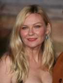 Kirsten Dunst at the Premiere of "El Camino: A Breaking Bad Movie" in Los Angeles