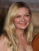 Kirsten Dunst at the Premiere of "El Camino: A Breaking Bad Movie" in Los Angeles