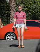 Kristen Stewart Leggy, Out in Los Angeles