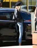 Miley Cyrus in Jeans, Out for Lunch in Los Angeles
