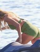 Hailey Baldwin Swimsuit Photoshoot on the Beach in Miami