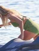 Hailey Baldwin Swimsuit Photoshoot on the Beach in Miami