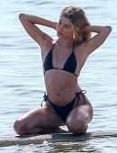 Hailey Baldwin Swimsuit Photoshoot on the Beach in Miami