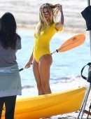 Hailey Baldwin Swimsuit Photoshoot on the Beach in Miami