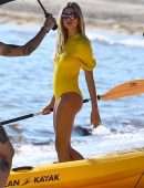 Hailey Baldwin Swimsuit Photoshoot on the Beach in Miami