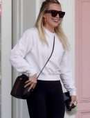 Hilary Duff Leaving a Nail Salon in Studio City