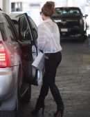 Kate Beckinsale Leaving a Doctor's Office in Beverly Hills