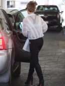 Kate Beckinsale Leaving a Doctor's Office in Beverly Hills