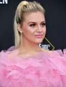 Kelsea Ballerini at 45th E! People's Choice Awards in Santa Monica