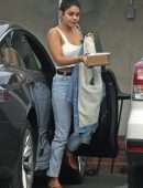 Vanessa Hudgens Booty in Jeans, Out for Lunch in Los Angeles