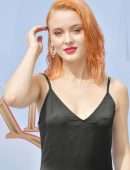 Zara Larsson at Netflix's "Klaus" Premiere in Westwood