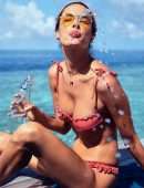 Alessandra Ambrosio in Gal Floripa 2019