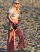 Amber Turner Cleavage, Enjoys the Last Day of the Year in Marbella, Spain