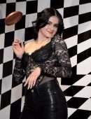 Ariel Winter Cleavage at Dumpling and Associates Pop-Up Art Exhibition in Los Angeles