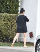 Ariel Winter Leggy, Gets a Delivery to her House in LA