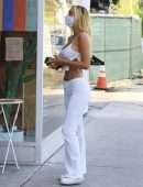 Alexis Ren Booty and Pokies at Moon Juice in Los Angeles