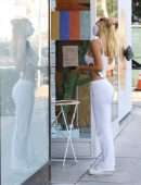 Alexis Ren Booty and Pokies at Moon Juice in Los Angeles