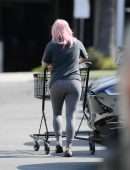 Ariel Winter Booty Outside Petco in Los Angeles