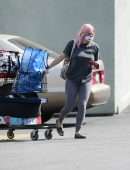 Ariel Winter Booty Outside Petco in Los Angeles