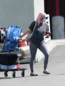 Ariel Winter Booty Outside Petco in Los Angeles
