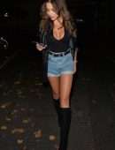 Chyna Ellis Cleavage, Arriving at Fish Restaurant in London