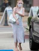 Dakota Fanning Pokies, Goes Out with Friends in Malibu