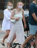 Dakota Fanning Pokies, Goes Out with Friends in Malibu