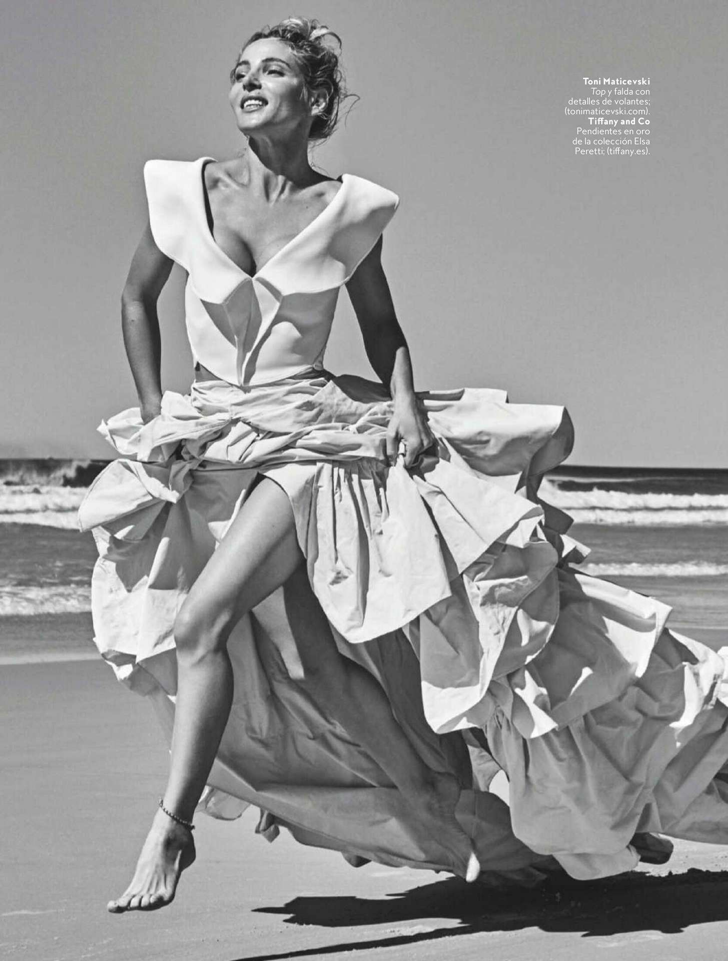 Elsa Pataky in InStyle Magazine Spain - November 2020