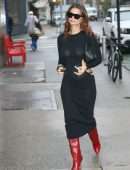 Emily Ratajkowski Arrives at Her Apartment Holding Her Baby Bump