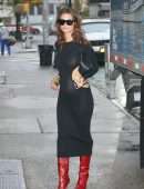 Emily Ratajkowski Arrives at Her Apartment Holding Her Baby Bump