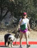 Isla Fisher Walking her Dog in Los Angeles
