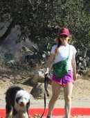Isla Fisher Walking her Dog in Los Angeles