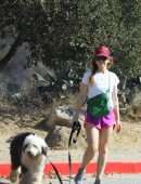 Isla Fisher Walking her Dog in Los Angeles
