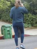 Jennifer Garner Booty, Outside Alfred Coffee in Pacific Palisades