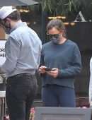 Jennifer Garner Booty, Outside Alfred Coffee in Pacific Palisades